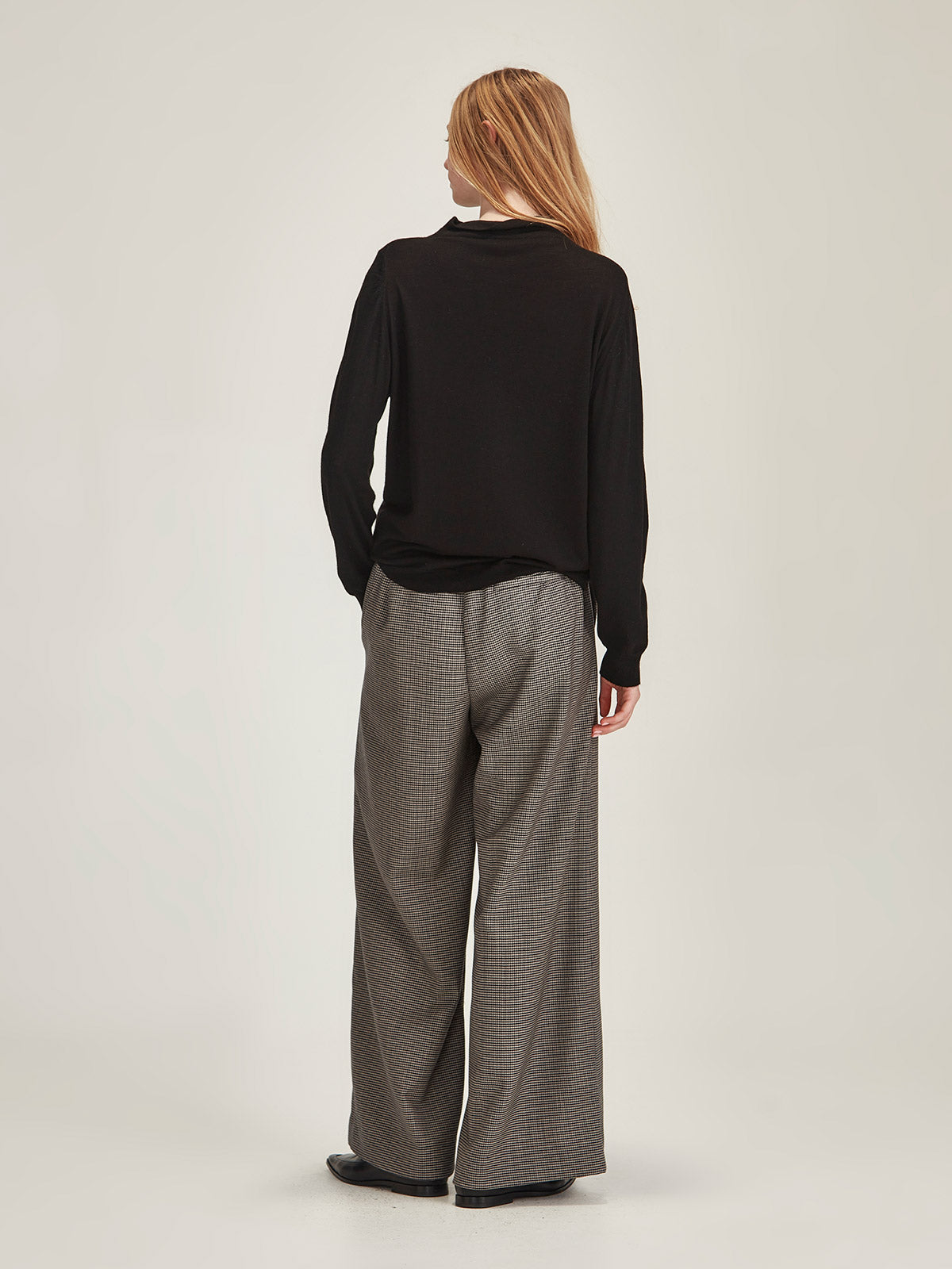 Nita Cashmere Funnel Neck