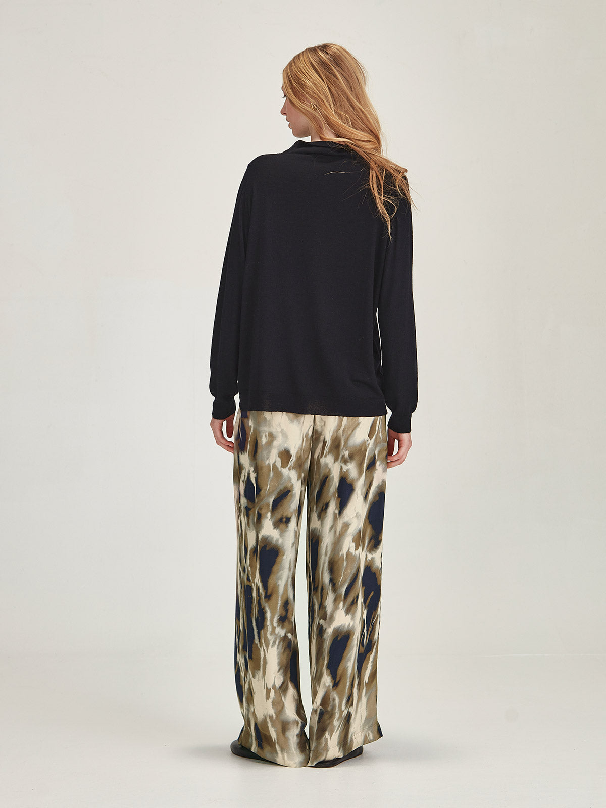 Nita Cashmere Funnel Neck