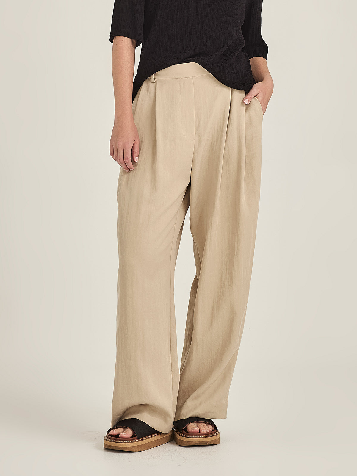 Brodie Pleat Pant