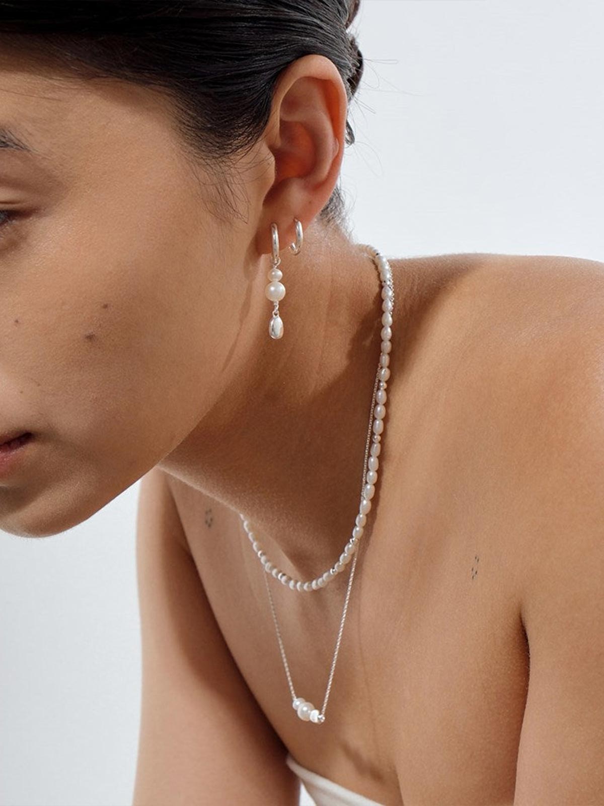 Brook Pearl Huggie Earring S
