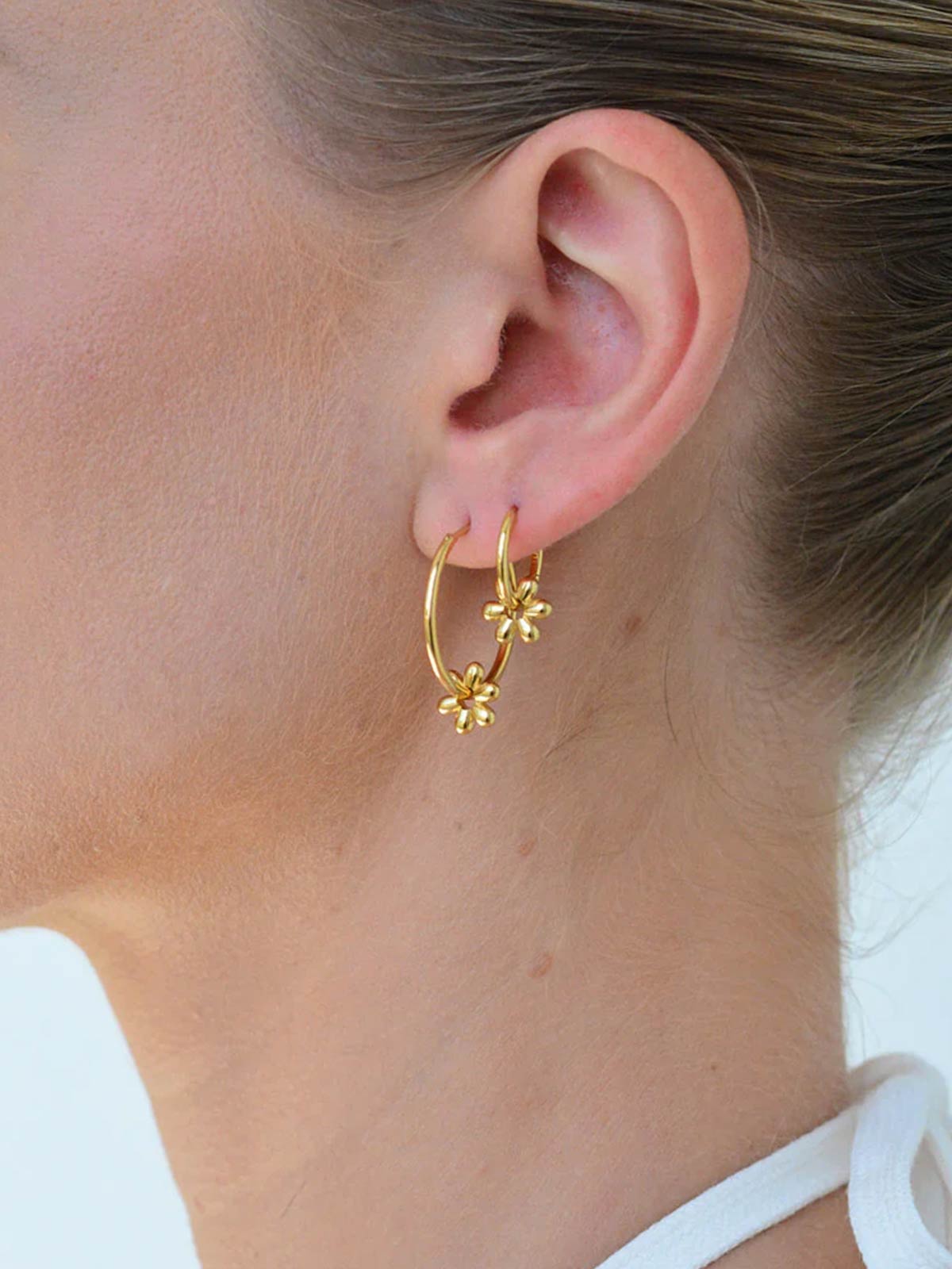 Daisy Huggie Hoop Earrings G