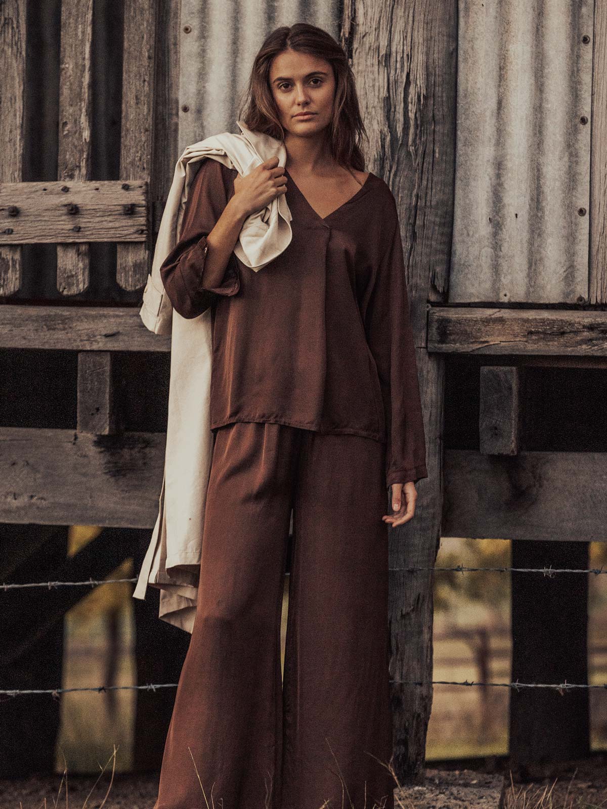 Flowy V Nk L-S Pleat Shirt