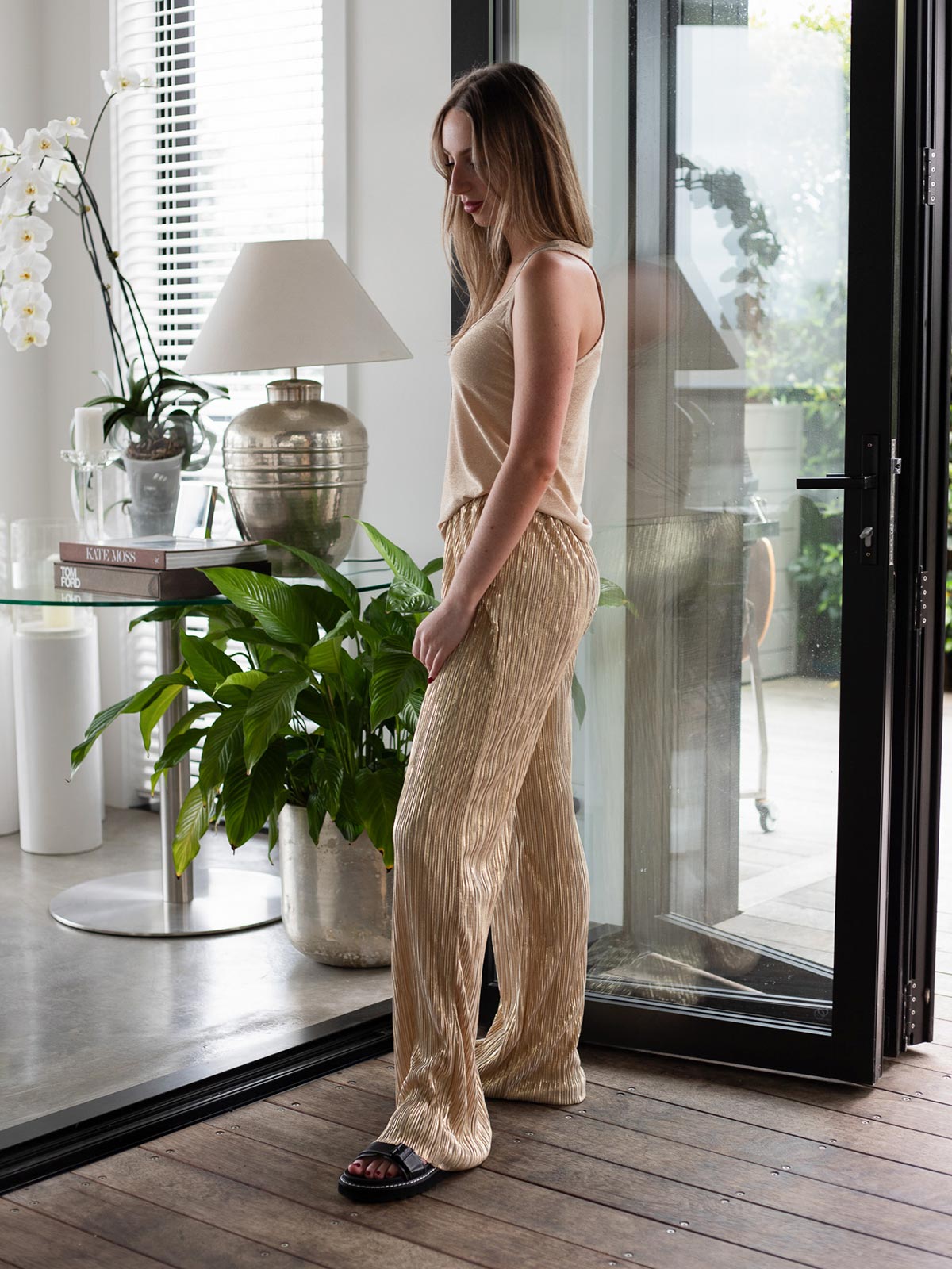 Sara Shimmer Singlet