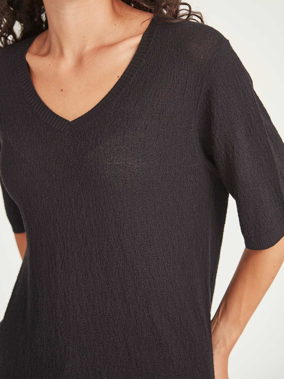 Vera Boucle V Neck