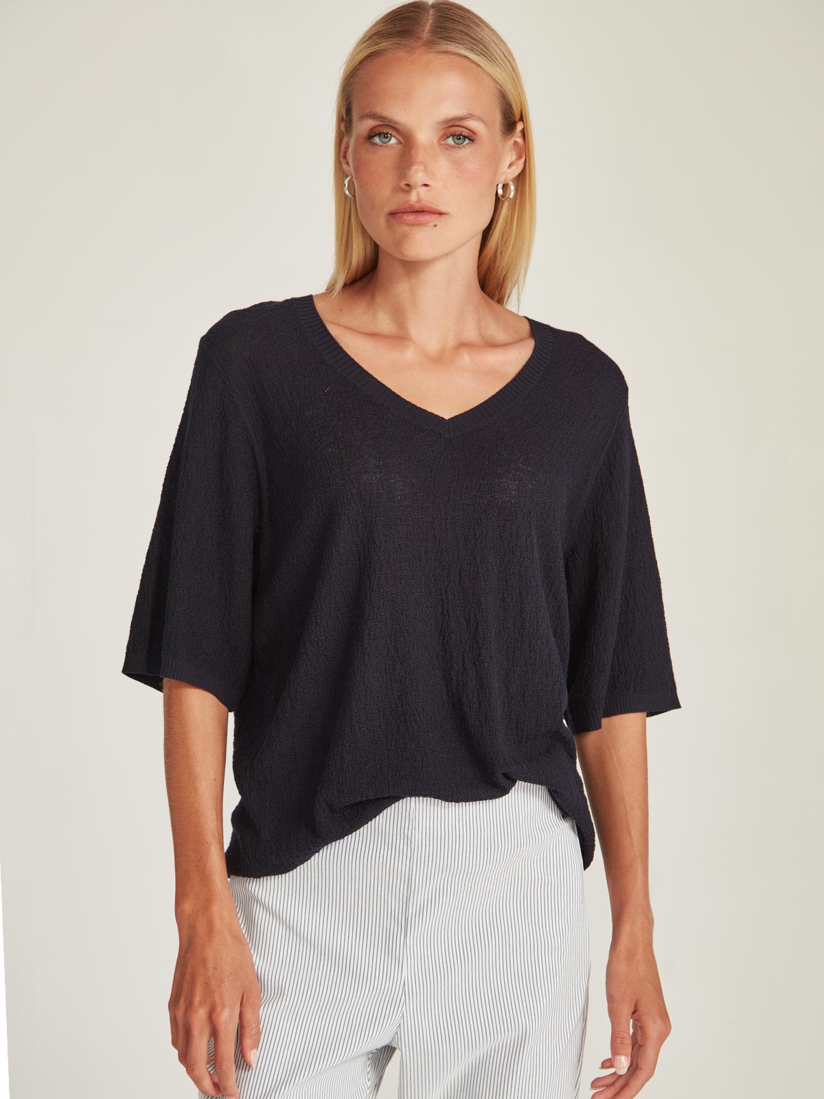 Vera Boucle V Neck
