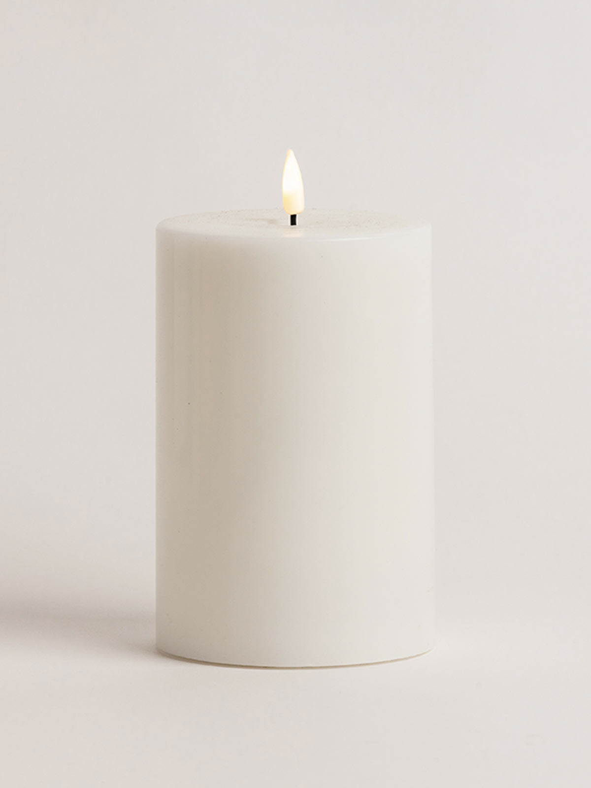 LED Pillar Candle M