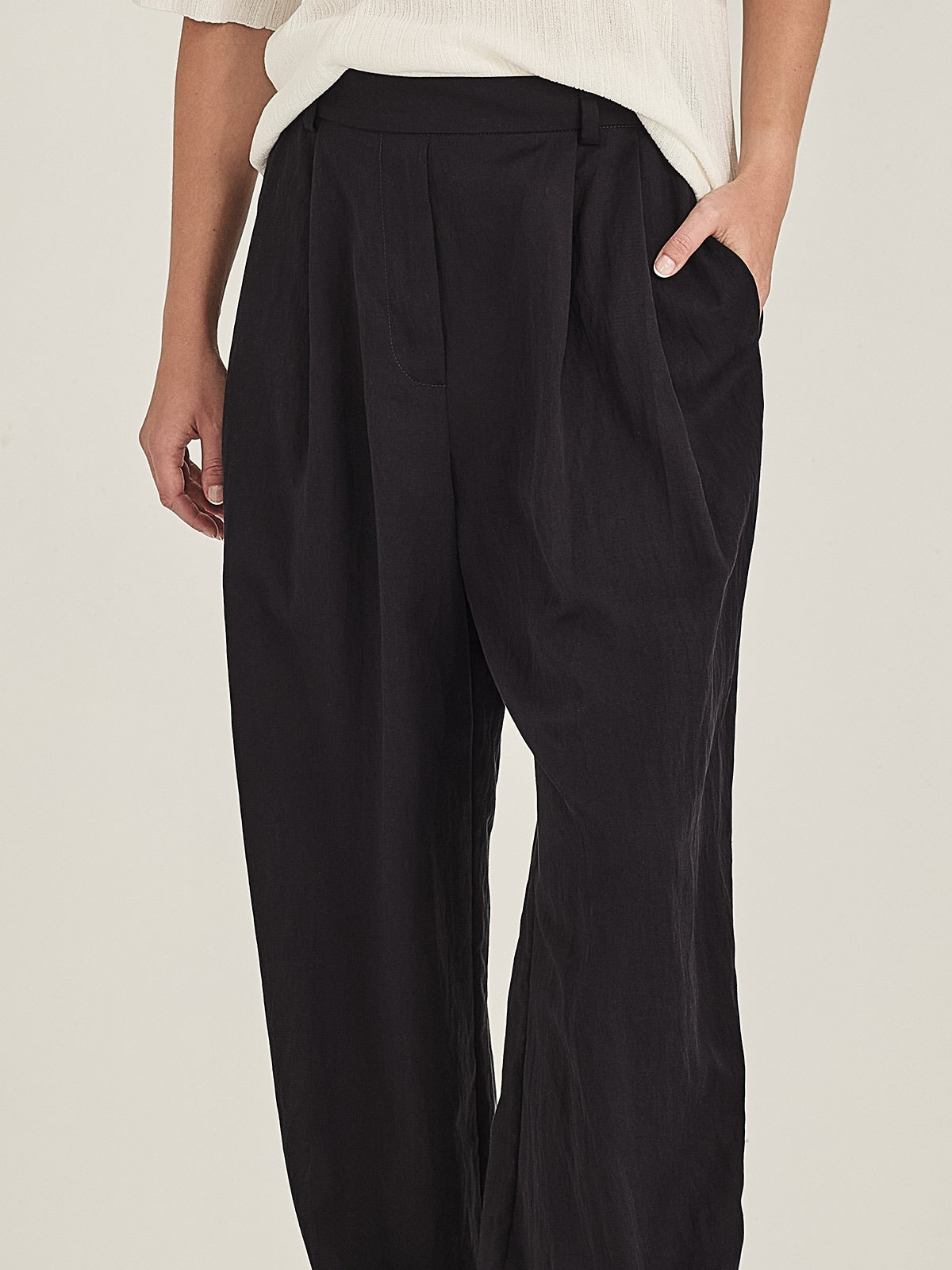 Brodie Pleat Pant