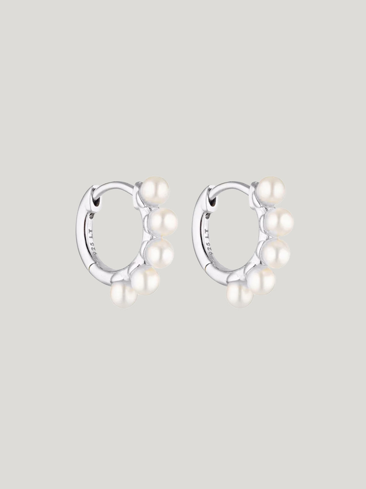 Wake Pearl Huggie Earrings S