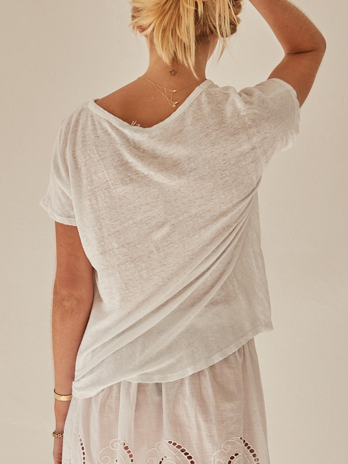 Noosa Linen Round Neck Tee