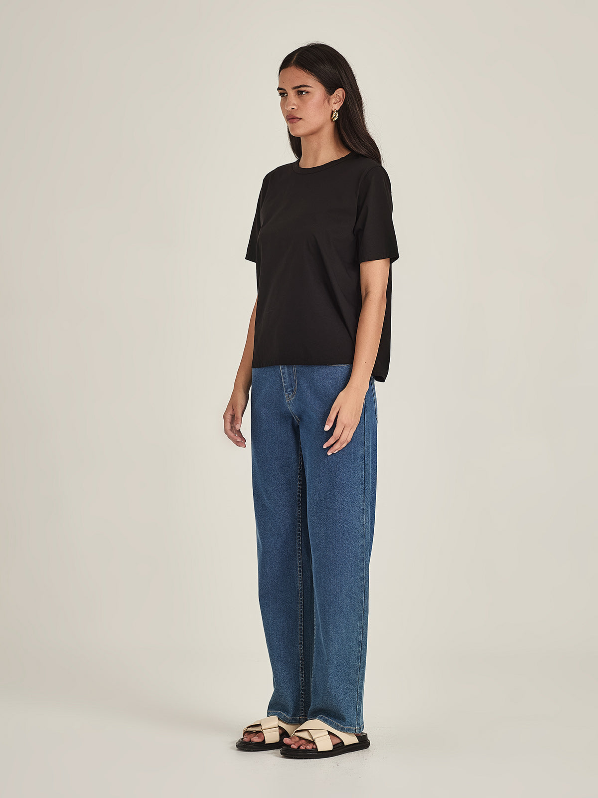 Avery Tee