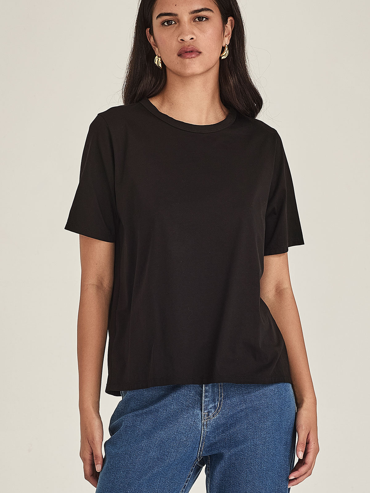 Avery Tee