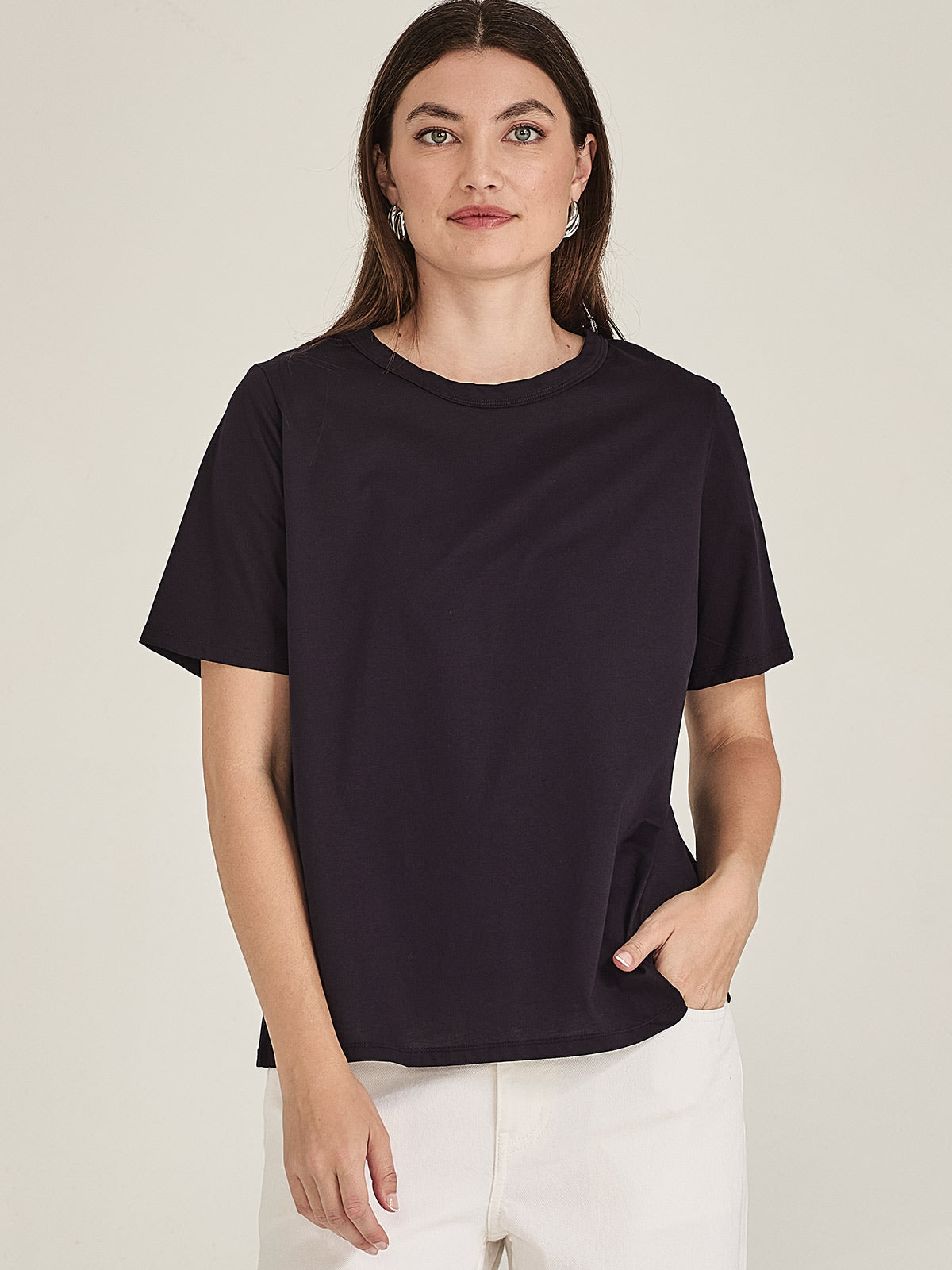 Avery Tee