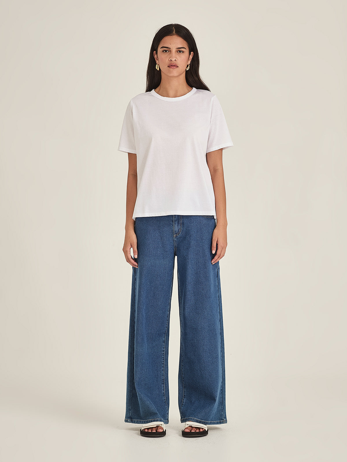 Avery Tee