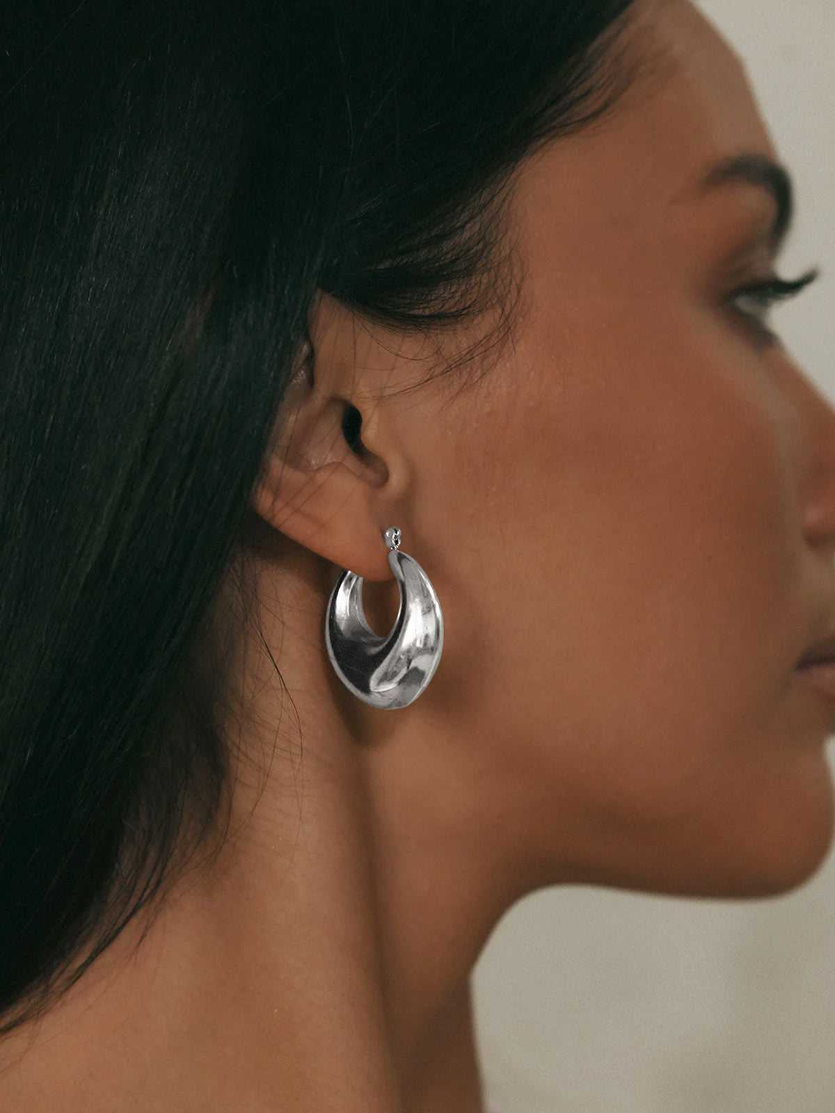 Saachi Earring